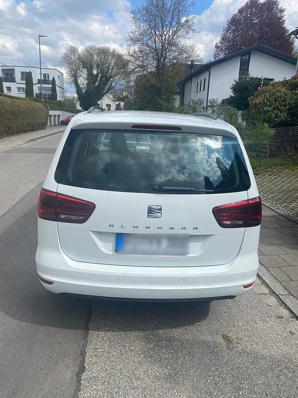 Gebraucht Seat Alhambra 150 PS (110 kW) 2016 Weiß Van / Kleinbus