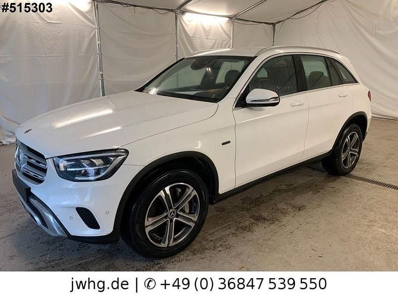 Polarweiss Gebraucht 2021 Mercedes GLC300e SUV | 30.940 € (Superpreis) - Bild 1/4