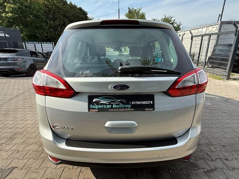 Gebraucht Ford Grand C-Max Titanium 116 PS (85 kW) 2015 Silber Van / Kleinbus