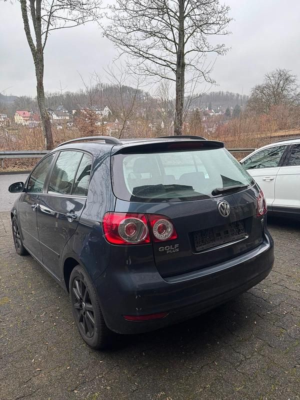 Gebraucht VW Golf VI 102 PS (75 kW) 2010 Blau Kleinwagen