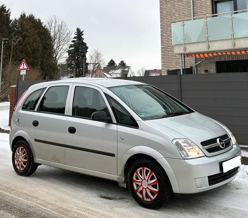 Silber Gebraucht 2004 Opel Meriva Van / Kleinbus | 440 € (Superpreis) - Bild 1/4