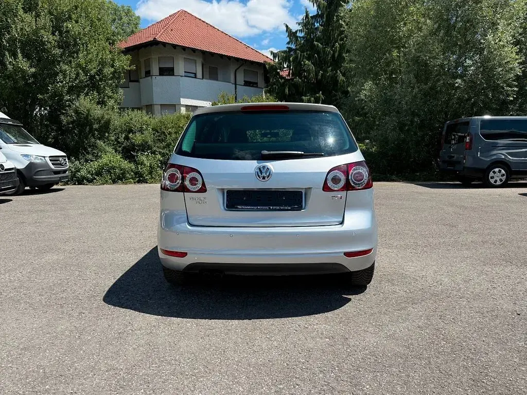 Gebraucht VW Golf VI Team 122 PS (89 kW) 2011 Silber Kleinwagen
