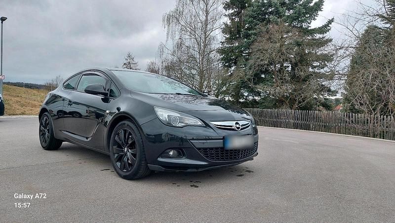 Gebraucht Opel Astra GTC 120 PS (88 kW) 2013 Schwarz Coupé