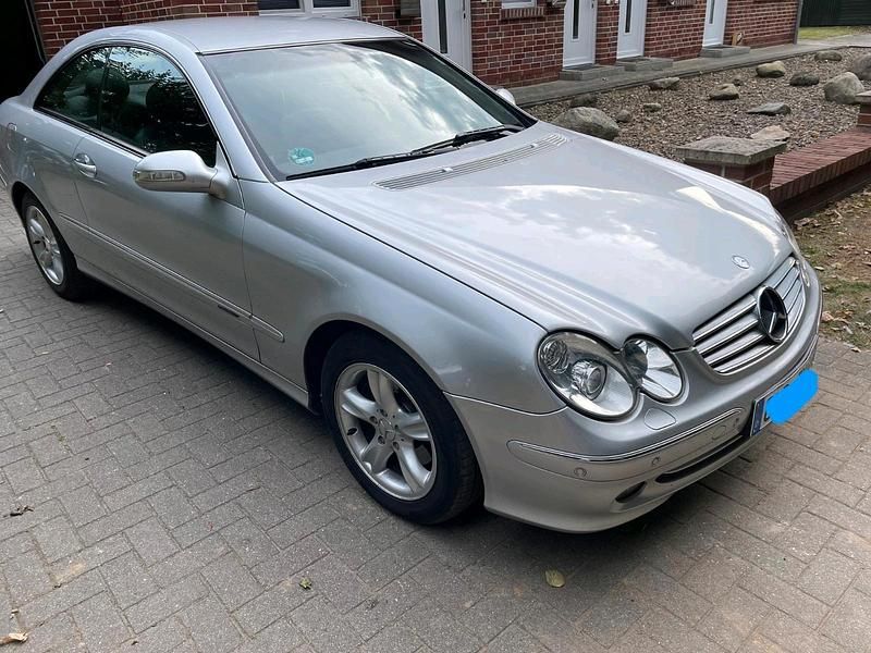 Silber Gebraucht 2002 Mercedes CLK240 Elegance Coupé | 5.900 € (Fairer Preis) - Bild 1/4