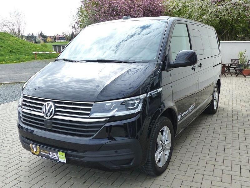 Gebraucht VW Multivan Comfortline 204 PS (150 kW) 2023 Deep black perleffekt Van