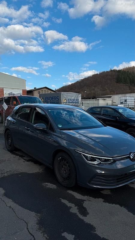 Gebraucht VW Golf VII Life 116 PS (85 kW) 2020 Grau Limousine