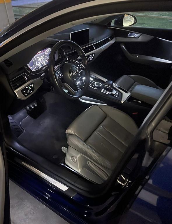 Gebraucht Audi A5 Sportback 218 PS (160 kW) 2016 Blau Kleinwagen