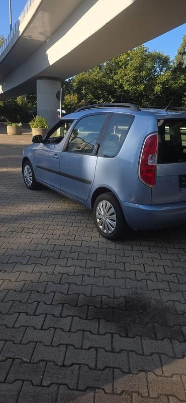 Blau Gebraucht 2007 Skoda Roomster Kombi | 1.799 € (Superpreis) - Bild 1/4