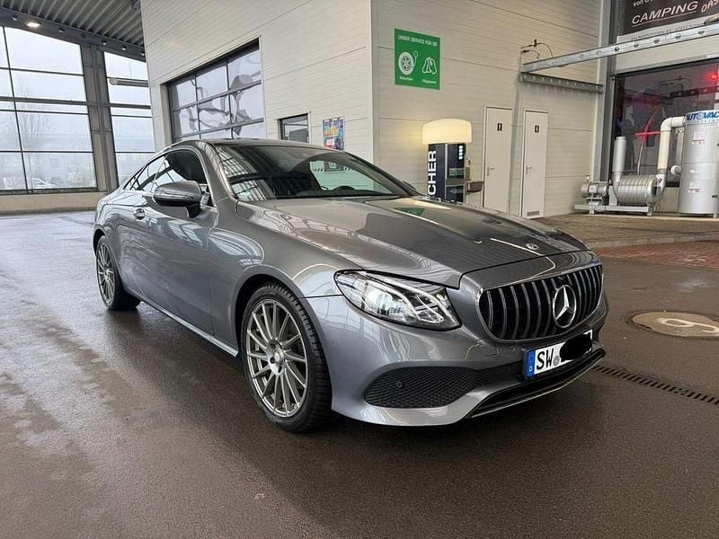 Grau Gebraucht 2018 Mercedes E200 Avantgarde Coupé | 26.400 € (Superpreis) - Bild 1/4