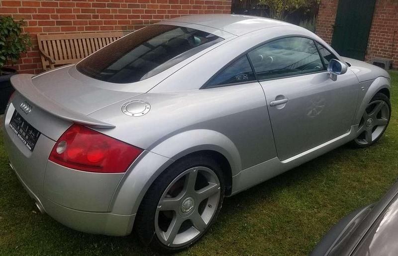 Grau Gebraucht 2003 Audi TT Sport Coupé | 7.900 € (Fairer Preis) - Bild 1/4