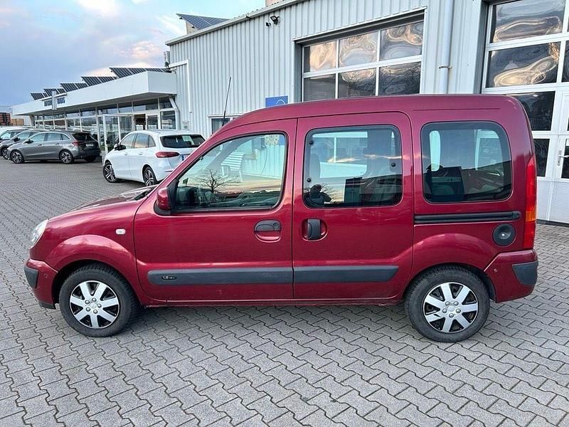 Gebraucht Renault Kangoo Authentique 58 PS (42 kW) 2007 Rot Van / Kleinbus