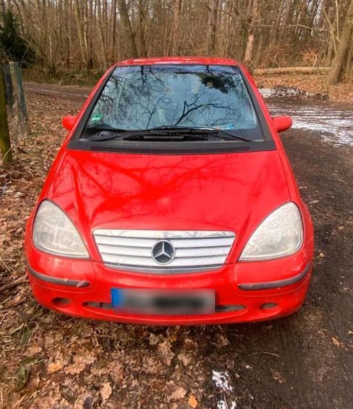 Gebraucht Mercedes A160 102 PS (75 kW) 1999 Rot Kleinwagen