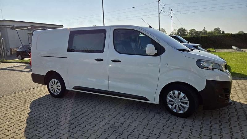 Gebraucht Peugeot Expert 163 PS (119 kW) 2017 Van