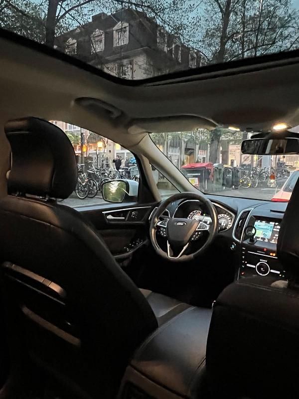 Second-hand Ford S-MAX S 209 CP (153 kW) 2016 Alb Monovolum