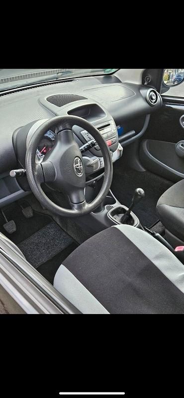 Schwarz Gebraucht 2008 Toyota Aygo Kleinwagen | 2.200 € (Teuer) - Bild 1/4