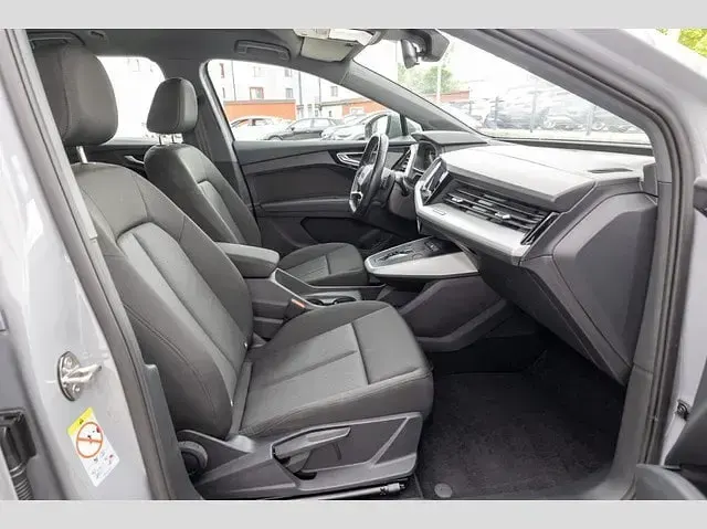 Gebraucht Audi Q4 e-tron Advanced 125 kW (170 PS) 2022 Kieselgrau SUV