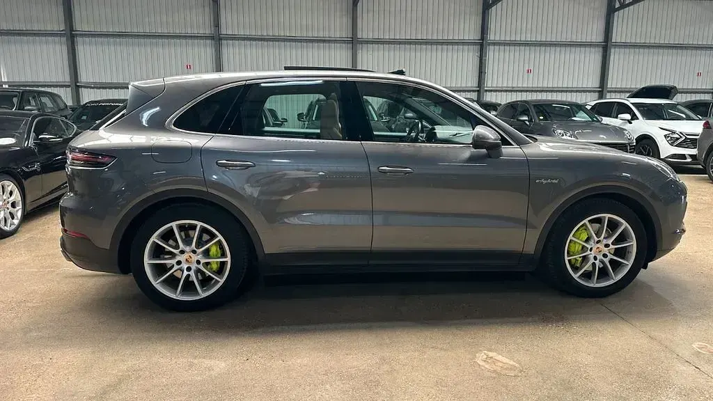 Gebraucht Porsche Cayenne 340 PS (250 kW) 2019 Grau SUV