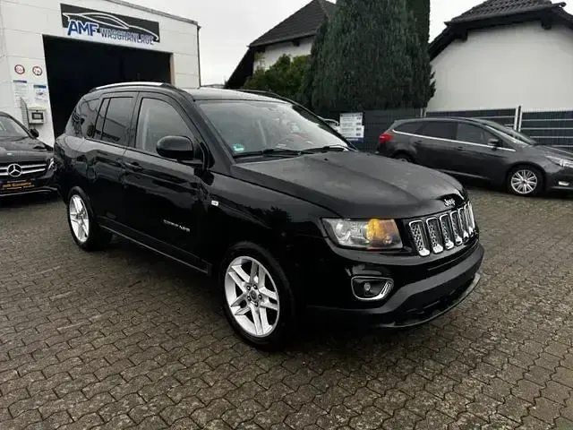 Usado Jeep Compass Limited 163 HP (119 kW) 2014 Preto SUV