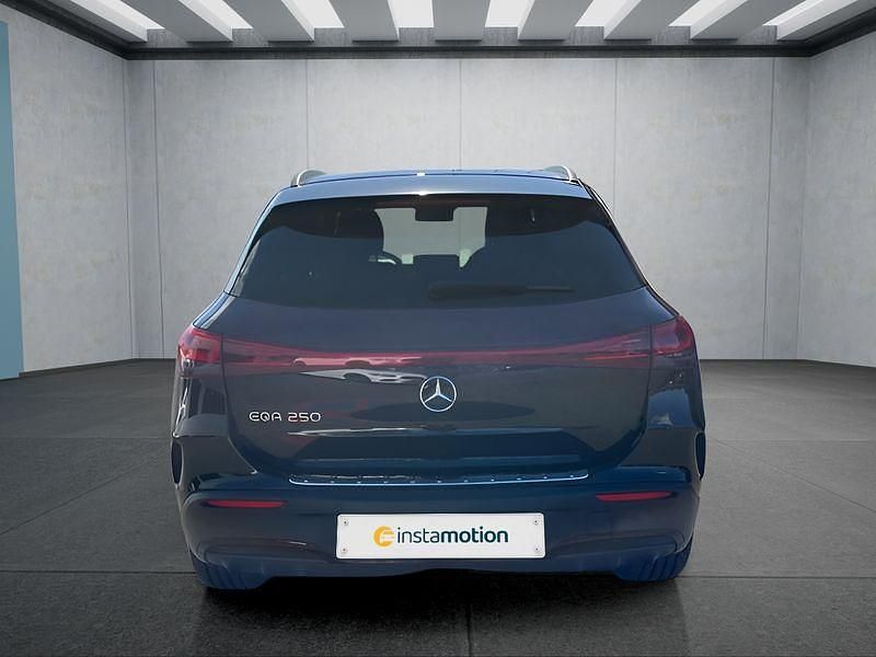 Gebraucht Mercedes EQA250 139 kW (190 PS) 2021 Schwarz SUV