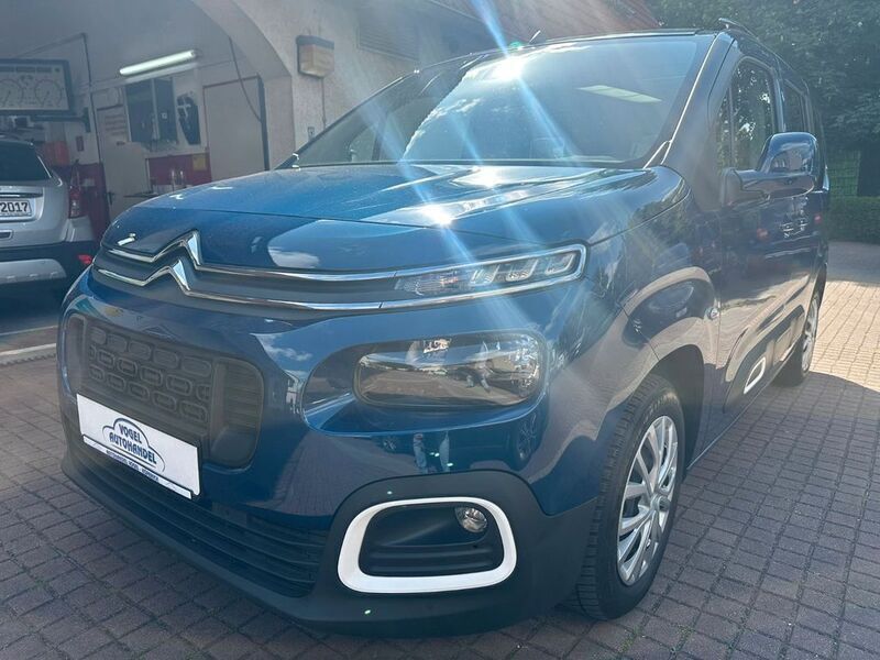 Blau Gebraucht 2019 Citroën Berlingo Shine Van / Kleinbus | 17.400 € (Fairer Preis) - Bild 1/4