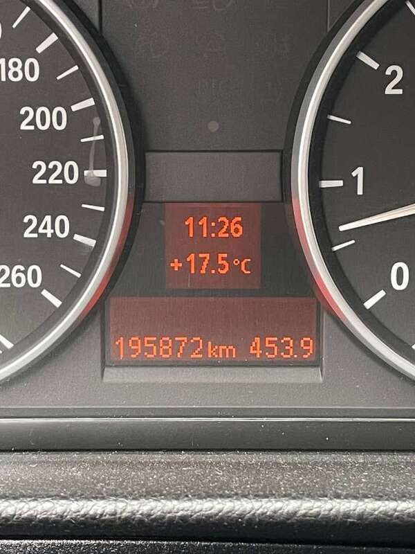 Grau Gebraucht 2007 BMW 320 Kombi | 2.999 € (Guter Preis) - Bild 1/4