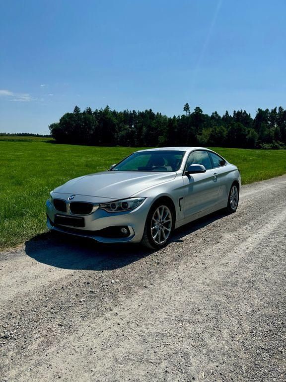 Silber Gebraucht 2014 BMW 428 Coupé | 17.800 € (Fairer Preis) - Bild 1/4