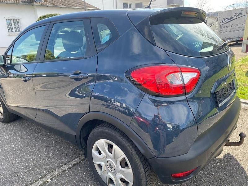 Second-hand Renault Captur Expression 90 CP (66 kW) 2014 SUV