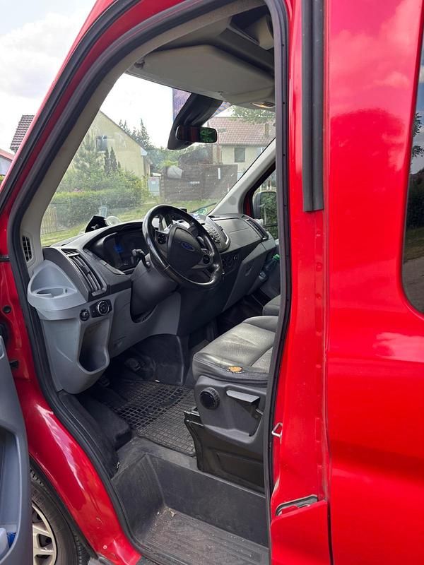 Gebraucht Ford Transit 110 PS (80 kW) 2016 Rot Van / Kleinbus
