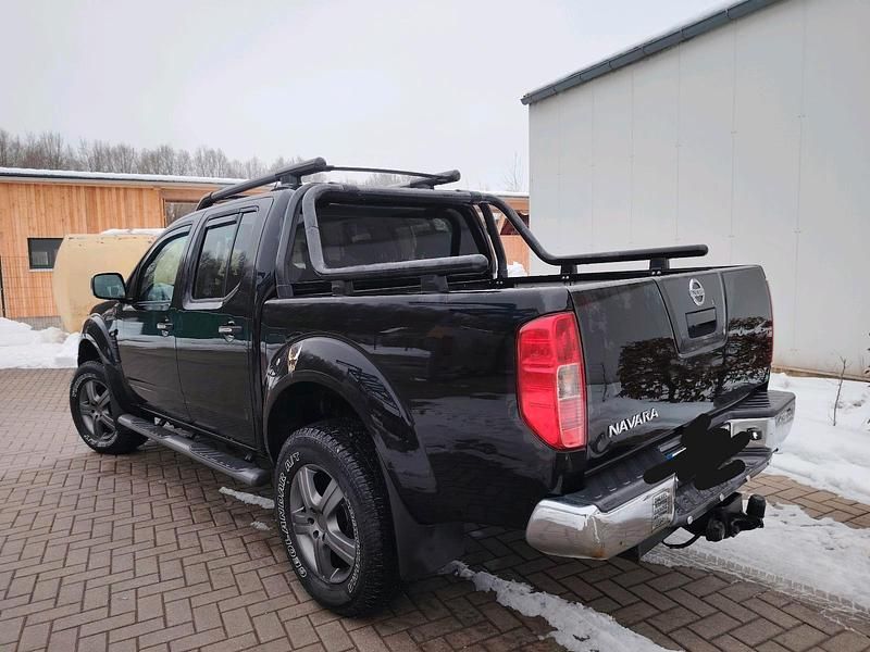 Gebraucht Nissan Navara 126 PS (92 kW) 2008 Schwarz Abholung