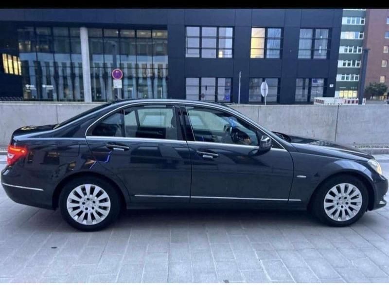 Gebraucht Mercedes C180 156 PS (114 kW) 2011 Schwarz Limousine