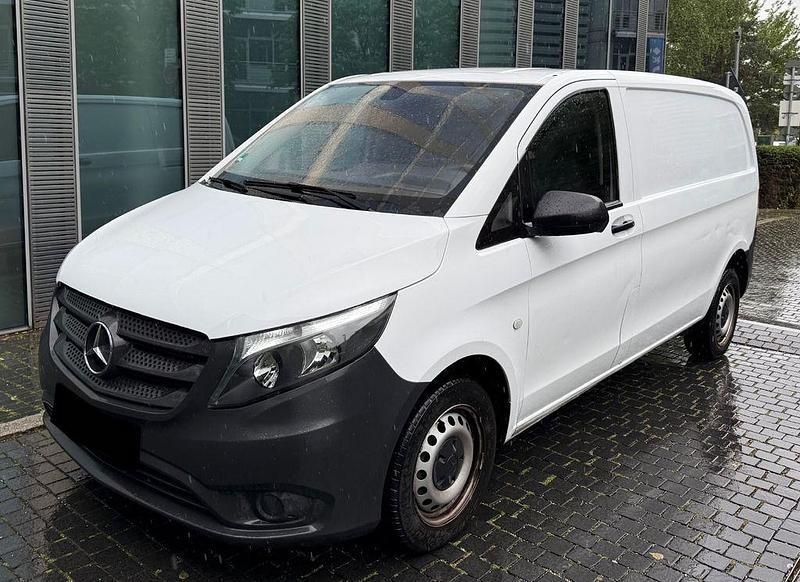 Weiß Gebraucht 2020 Mercedes Vito Van / Kleinbus | 12.999 € (Superpreis) - Bild 1/4