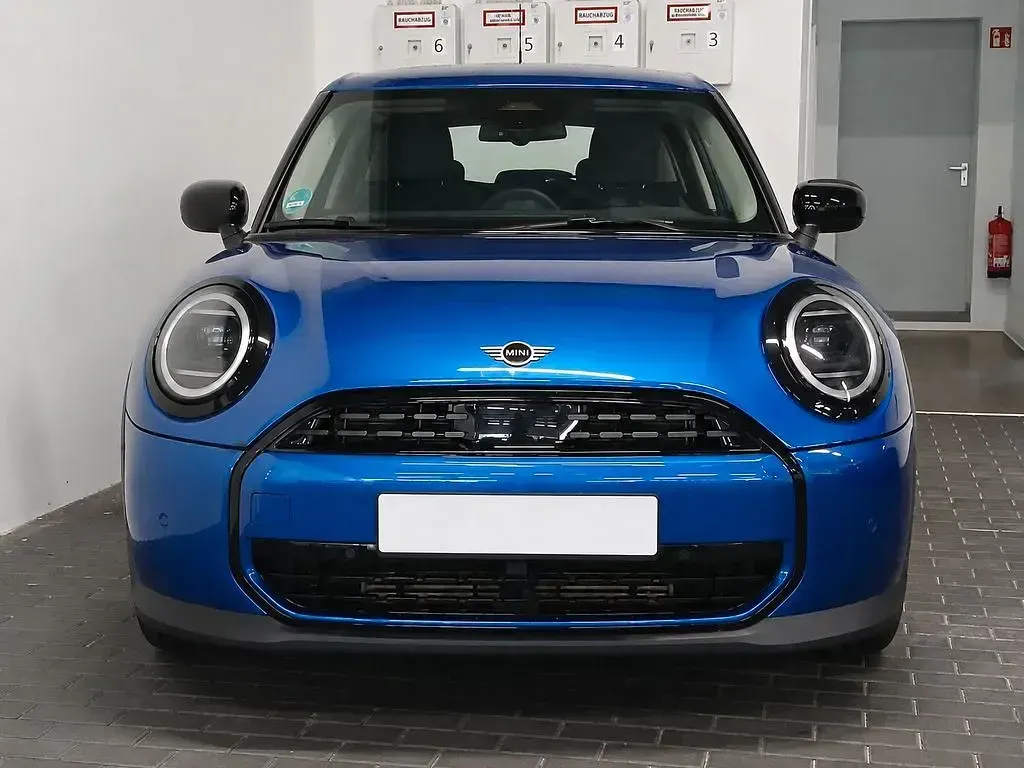 Gebraucht Mini Cooper Classic 114 kW (156 PS) 2025 Blazing blue metallic Kleinwagen
