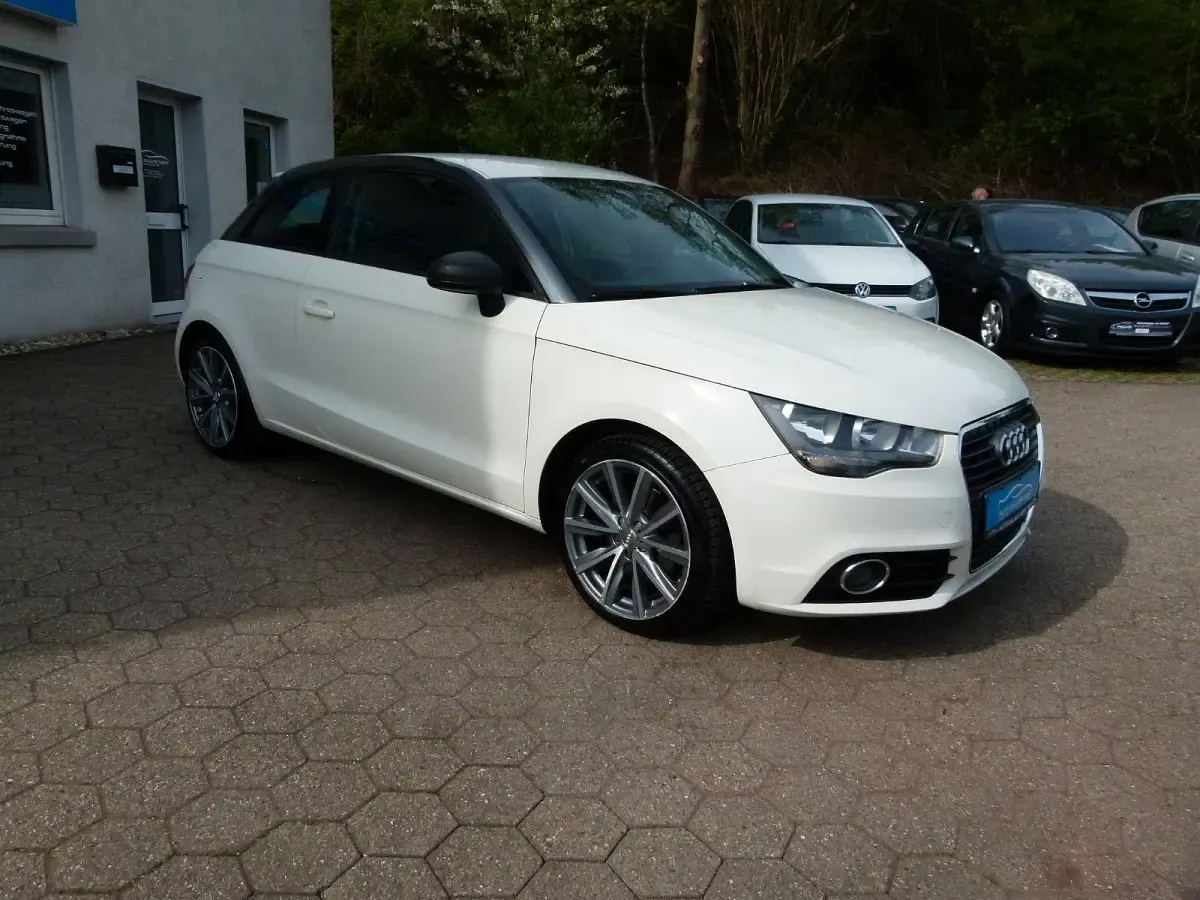 Gebraucht Audi A1 Ambition 122 PS (89 kW) 2011 Weiß Kleinwagen