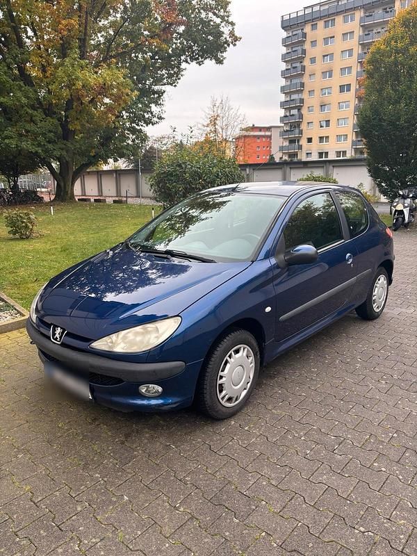Blau Gebraucht 2004 Peugeot 206 Kleinwagen | 1.000 € (Fairer Preis) - Bild 1/4