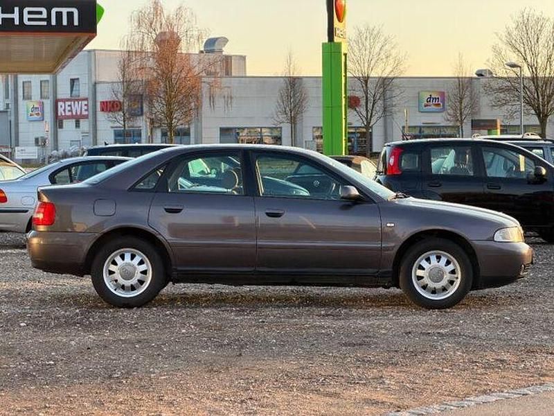 Gebraucht Audi A4 125 PS (91 kW) 2000 Grau Limousine