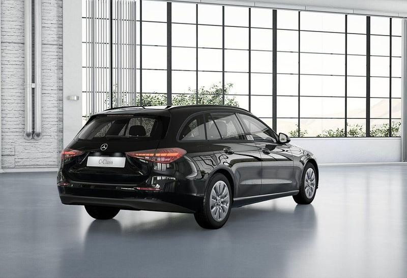 Gebraucht Mercedes C220 200 PS (147 kW) 2023 Schwarz Limousine