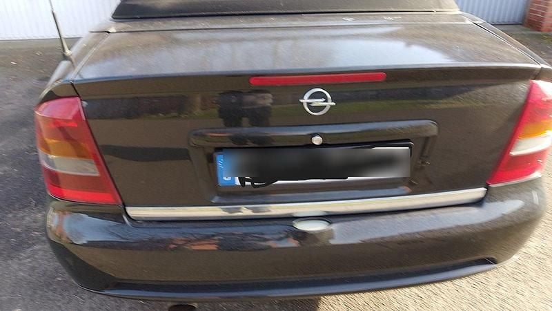 Gebraucht Opel Astra Cabriolet 103 PS (75 kW) 2004 Schwarz Cabrio
