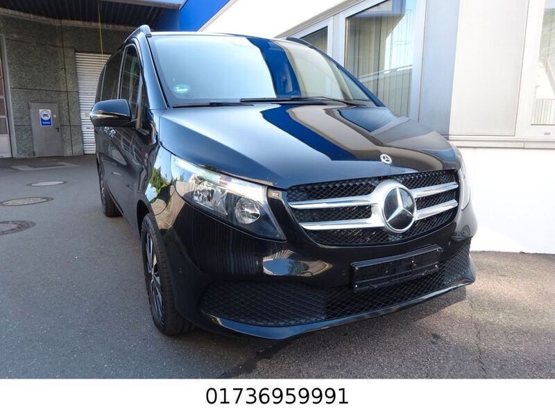 Schwarz Gebraucht 2021 Mercedes V250 Edition Van / Kleinbus | 35.500 € (Superpreis) - Bild 1/4