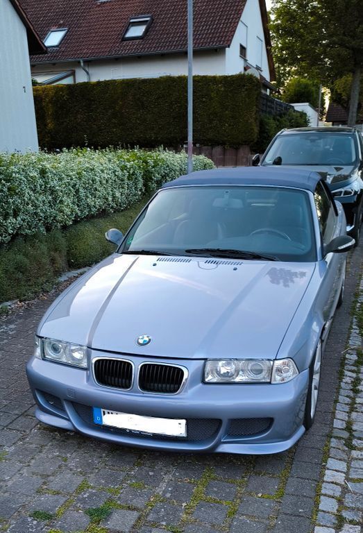 Blau Gebraucht 1996 BMW 320 Cabriolet Sport Line Cabrio | 8.999 € (Etwas zu teuer) - Bild 1/4