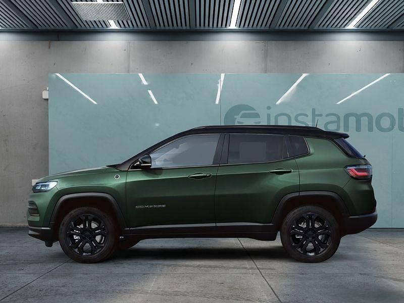 Grün Neu 2025 Jeep Compass North SUV | 42.899 € (Etwas zu teuer) - Bild 1/4