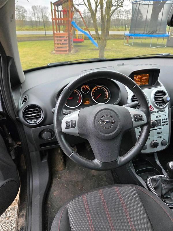 Gebraucht Opel Corsa 90 PS (66 kW) 2009 Schwarz Kleinwagen
