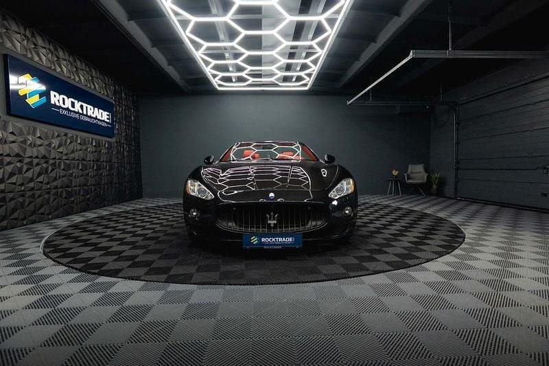 Gebraucht Maserati GranCabrio 439 PS (322 kW) 2010 Schwarz Cabrio