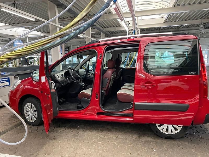 Gebraucht Citroën Berlingo 109 PS (80 kW) 2010 Rot Van / Kleinbus