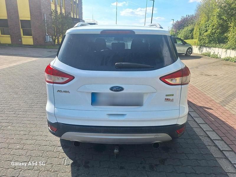 Gebraucht Ford Kuga 150 PS (110 kW) 2016 SUV