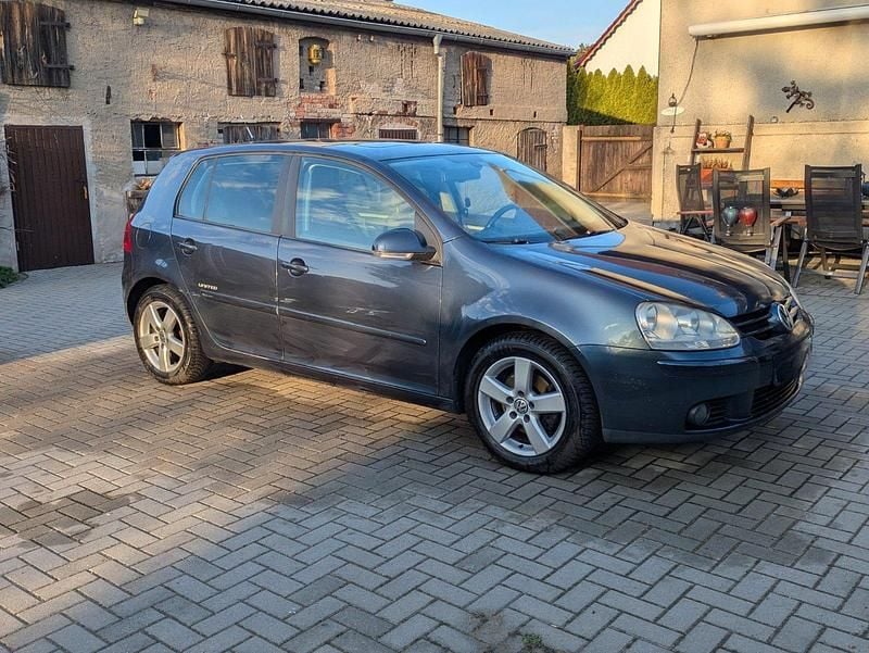 Gebraucht VW Golf V 140 PS (102 kW) 2008 Blau Limousine