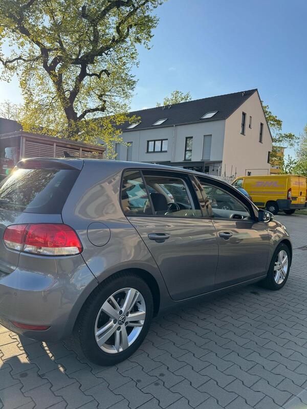 Grau Gebraucht 2012 VW Golf VI Limousine | 5.500 € (Fairer Preis) - Bild 1/4
