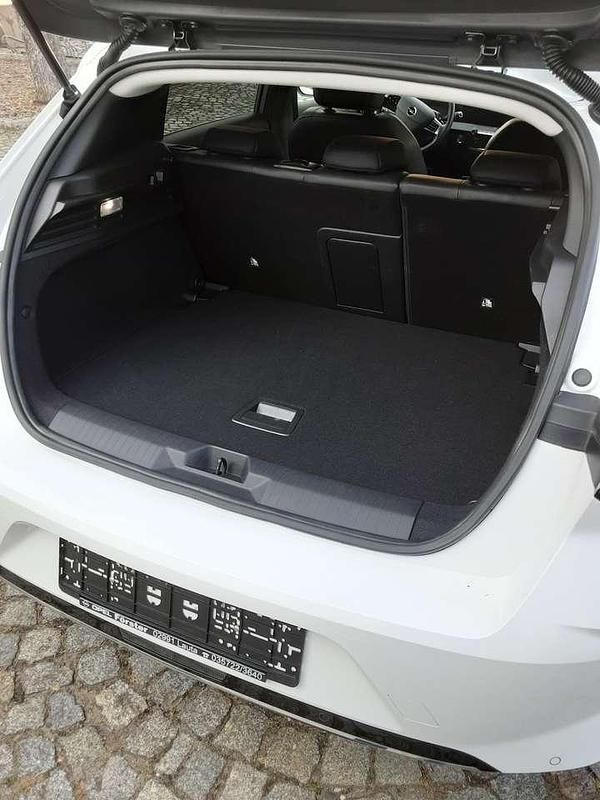 Gebraucht Opel Astra Elegance 131 PS (96 kW) 2023 Jade weiß Limousine