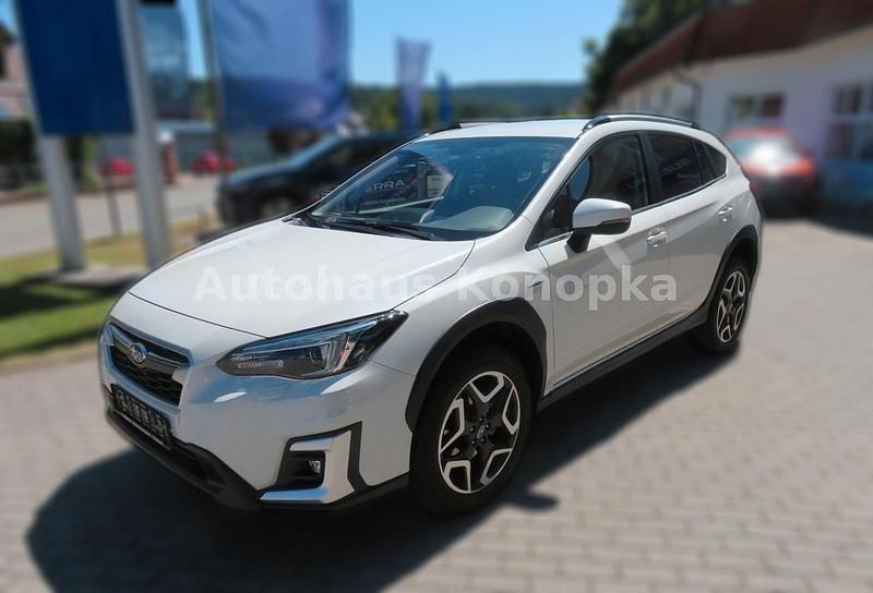 Weiß metallic Gebraucht 2020 Subaru XV Active SUV | 27.050 € - Bild 1/1
