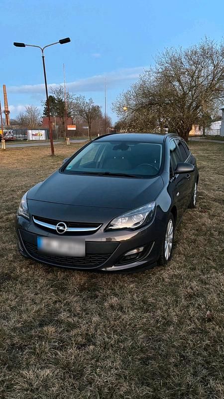 Gebraucht Opel Astra 165 PS (121 kW) 2013 Kombi