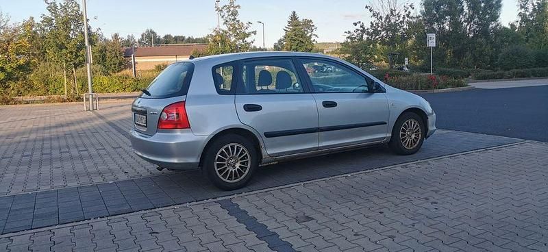 Gebraucht Honda Civic 110 PS (80 kW) 2003 Limousine